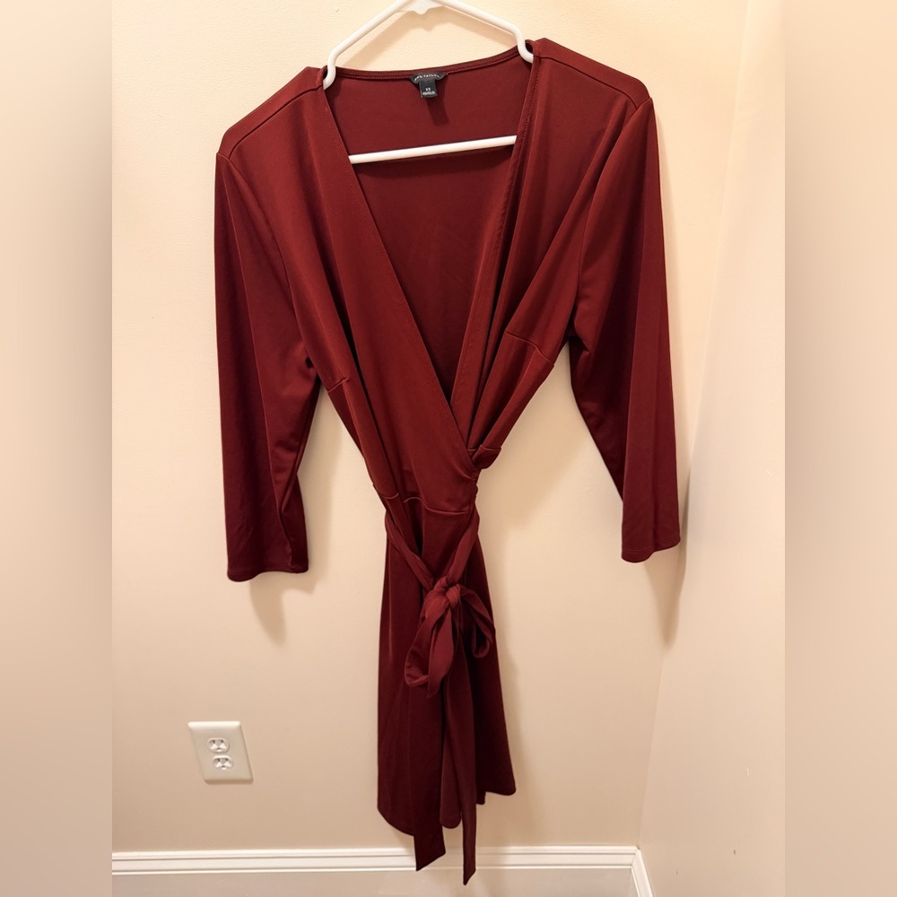 Ann Taylor Rich Red Women's Tie Business Dress. Ties on front at waste.